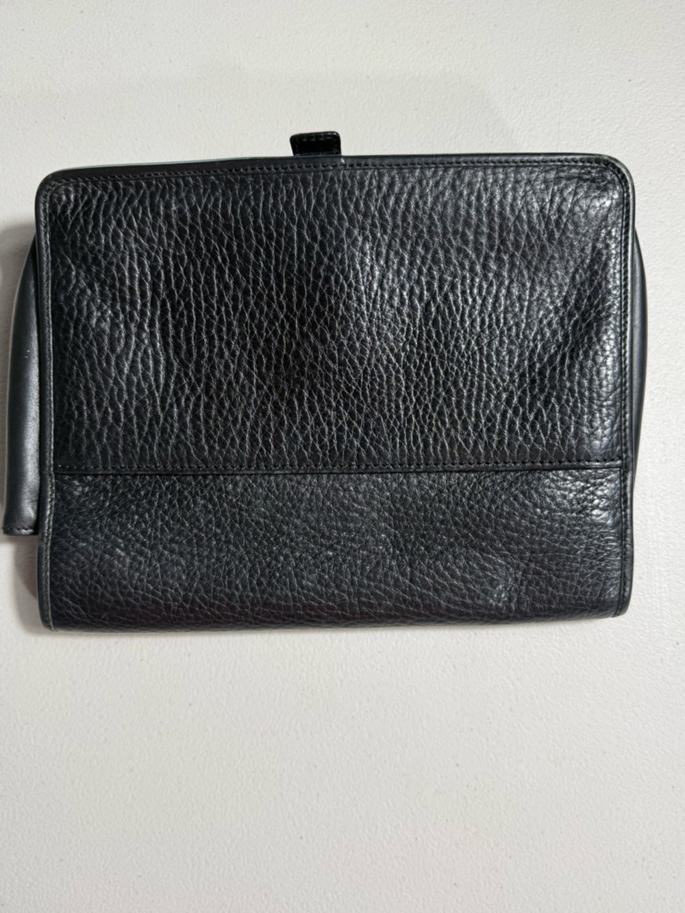 Salvatore‎ Ferragamo clutch bag black pebbled leather vintage foldover pouch - Picture 2 of 11